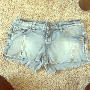 Designed Ripped Faded Light Jean Shorty Shorts